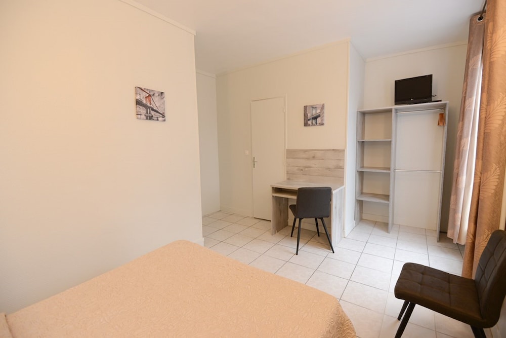 Hotel du MontLouis 40/50