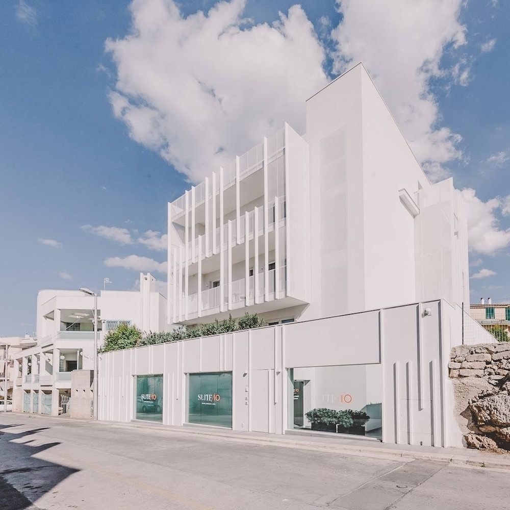 Suite 10 Home Design & Spa in POLIGNANO A MARE