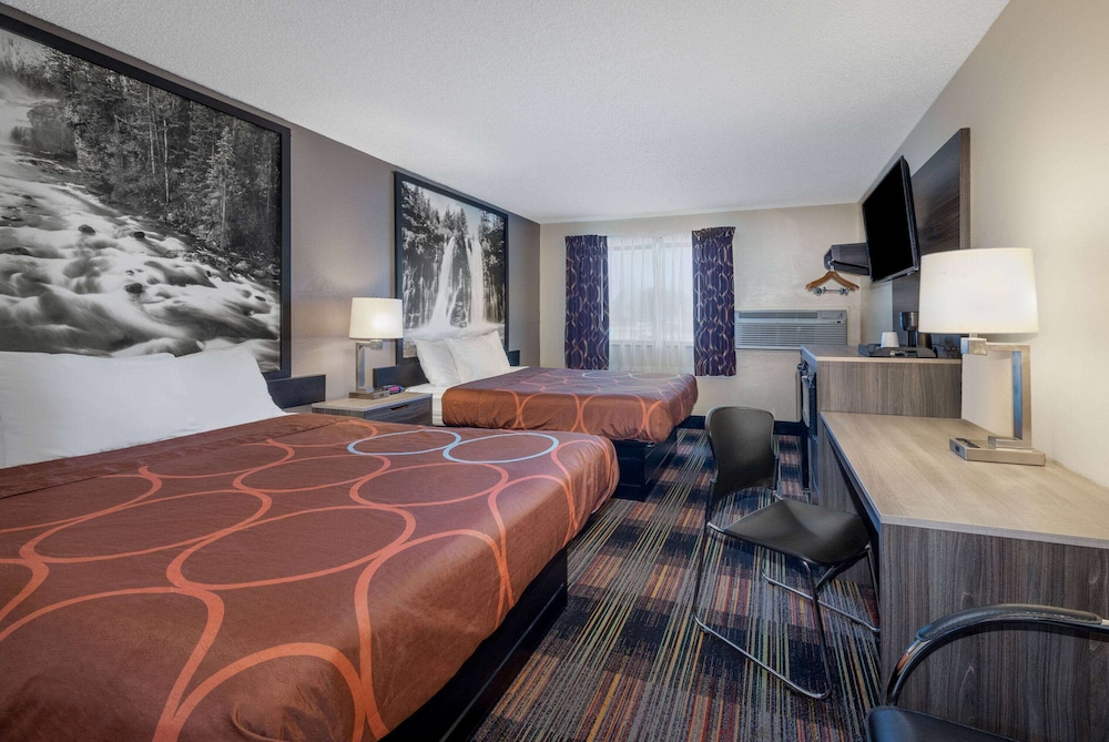 Super 8 By Wyndham Kansas City At Barry Road/Airport 18/37