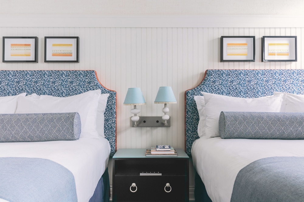 ROOM, 2 DOUBLE BEDS