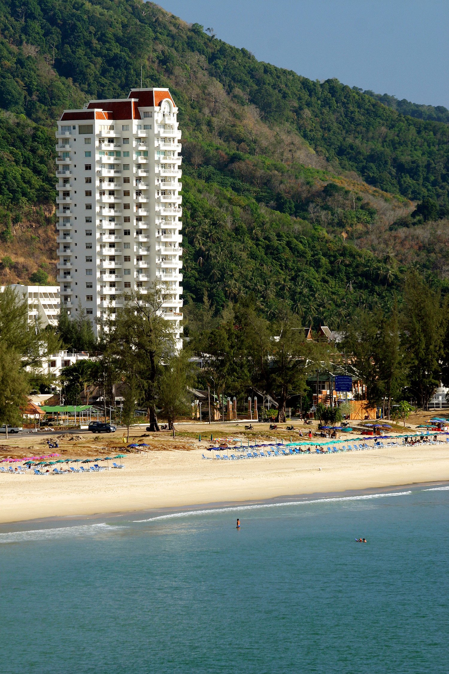 Waterfront Suites Phuket by Centara 73/76