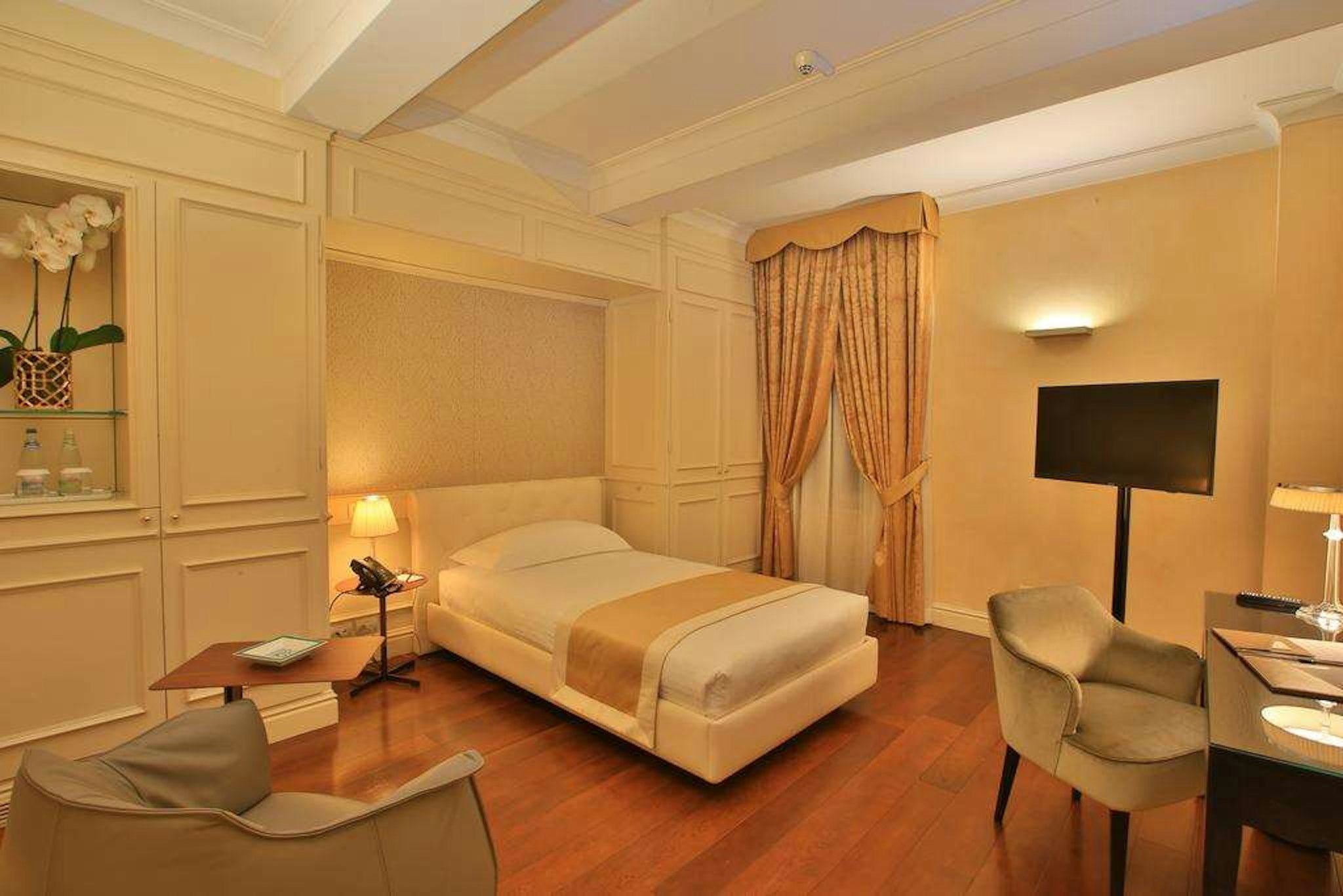 Hotel Rua Frati 48 in San Francesco 13/50