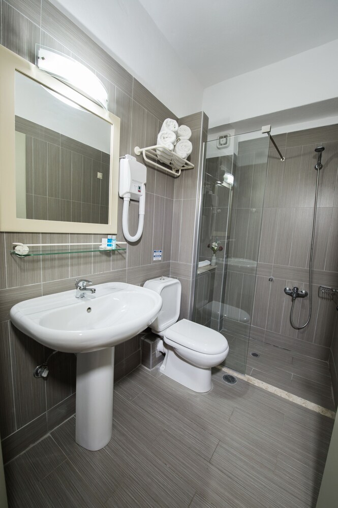 Astron Hotel 48/50
