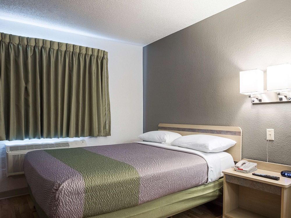 Studio6 Miamisburg, OH - Dayton 21/43
