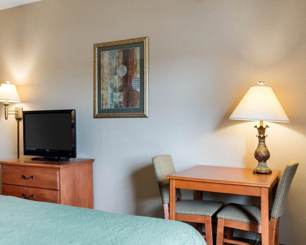 Quality Inn Brookings University 25/38