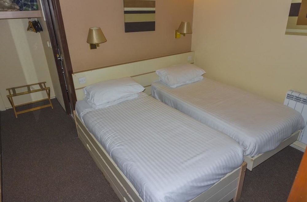 Primelodge Rotherham (ex The Restover Lodge Hotel Rotherham) 13/28