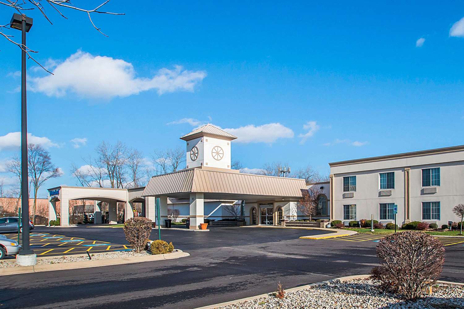 Clarion Inn Elmhurst - Oak Brook near I-88, I-290, I-294 42/43