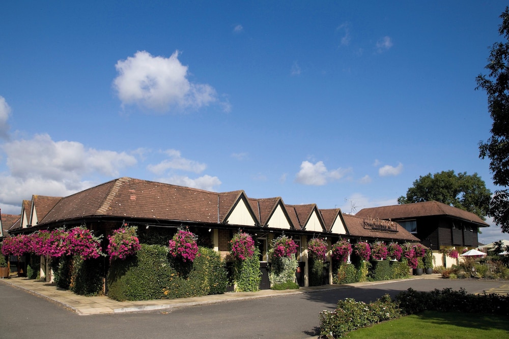 Premier Inn Northampton West (Harpole) 38/44