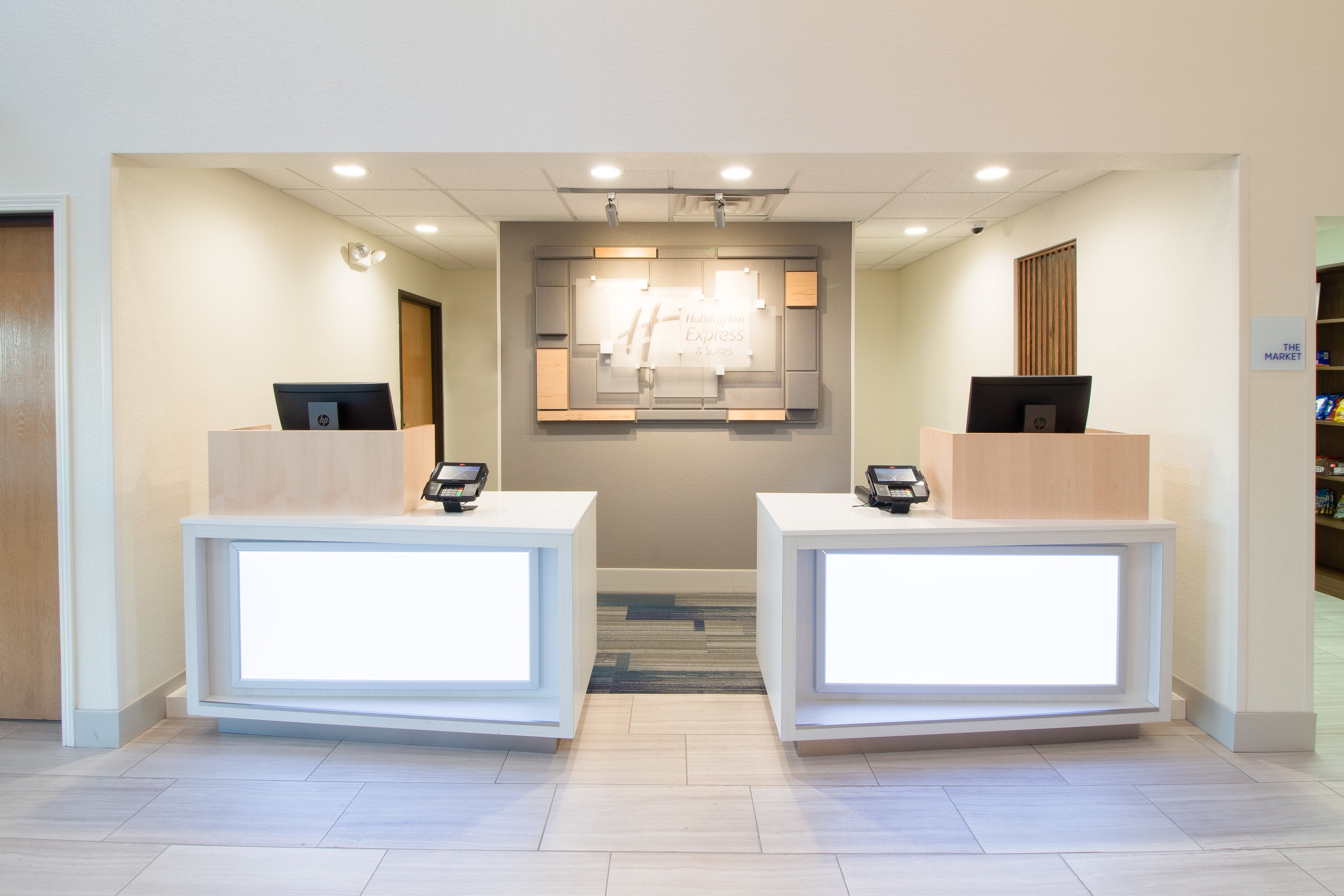 Holiday Inn Express Hotel And Suites Worthington 5/29