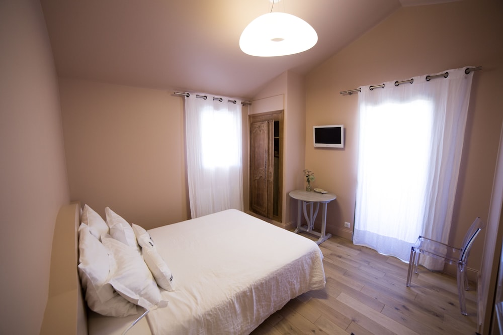 Chambre d'Hotes Arima 2/28