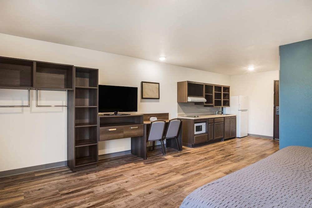 WoodSpring Suites Atlanta Newnan 25/41