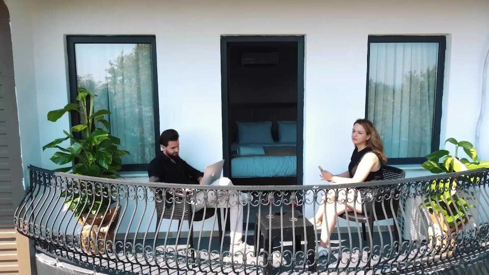 Magia Hotel 8/48