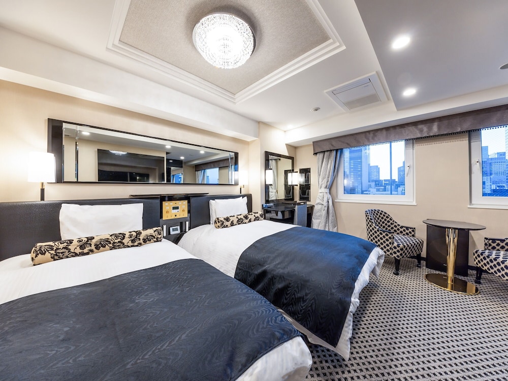 DELUXE, TWIN BEDS