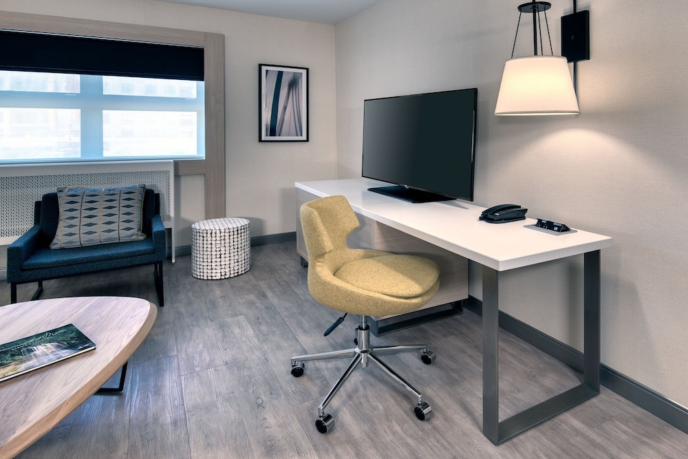The Insignia Hotel, Sarnia, a Tribute Portfolio Hotel 51/55