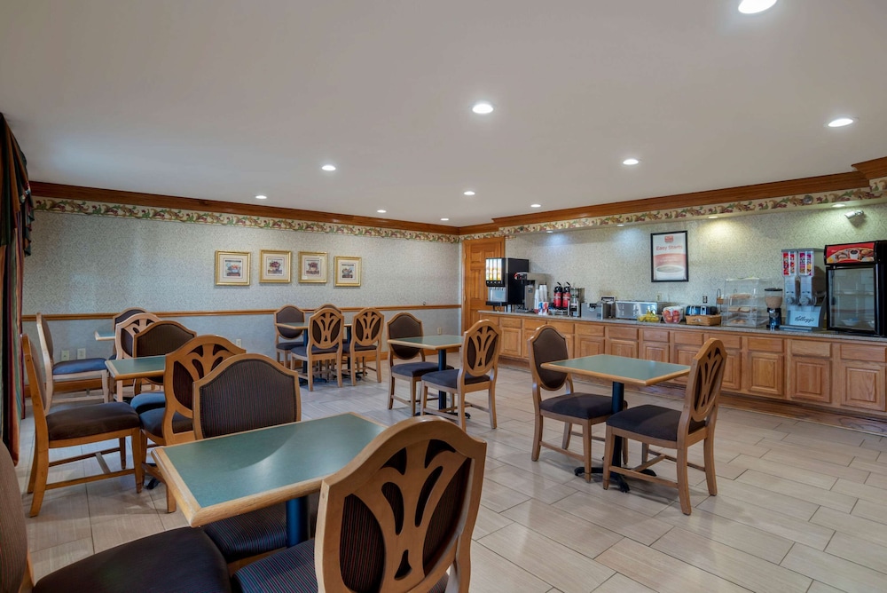 Econo Lodge Inn & Suites Flowood - Jackson Northeast 29/35