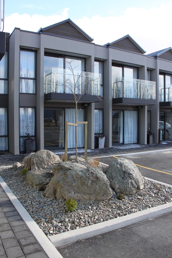 West Meadows Motel of Wanaka 44/50