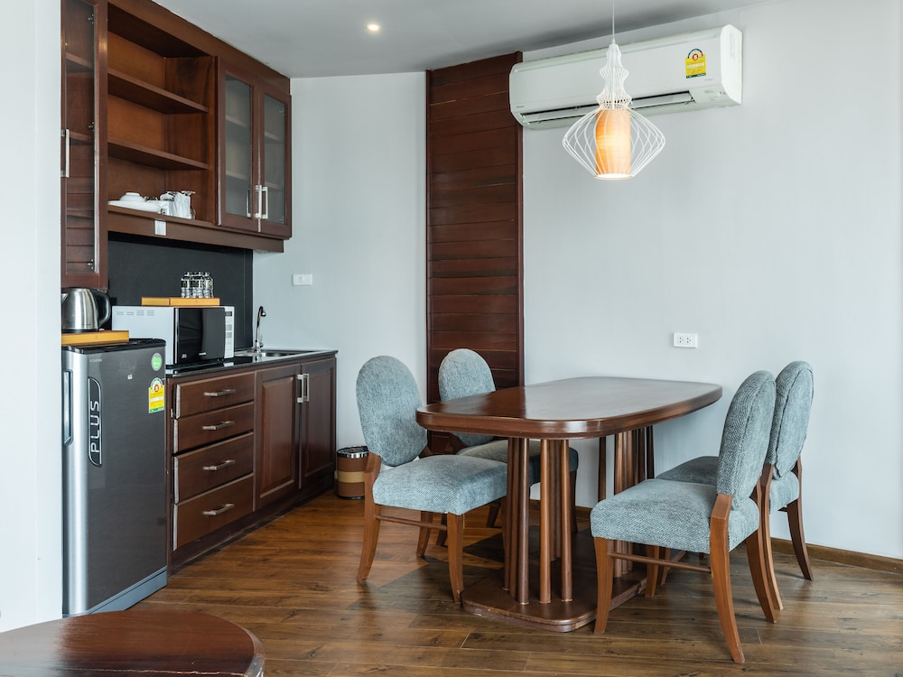 Grand Hotel Vientiane 53/60