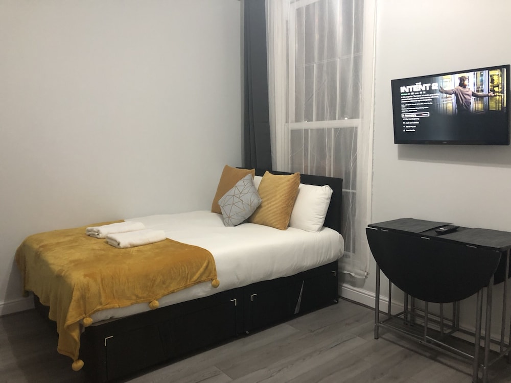 London City Gate Kings Cross St Pancras 18/50