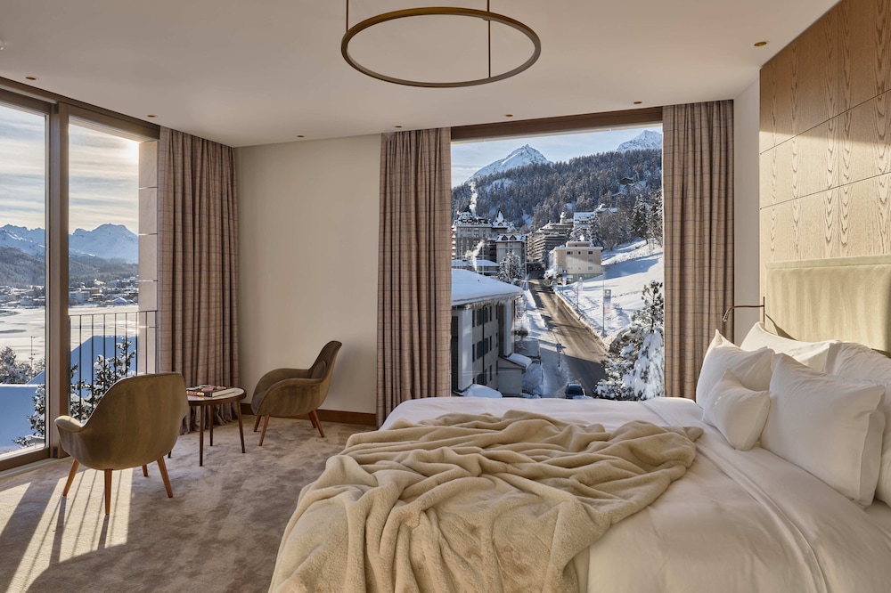 Grace, Panoramic, Suite, King Bed, Sofa