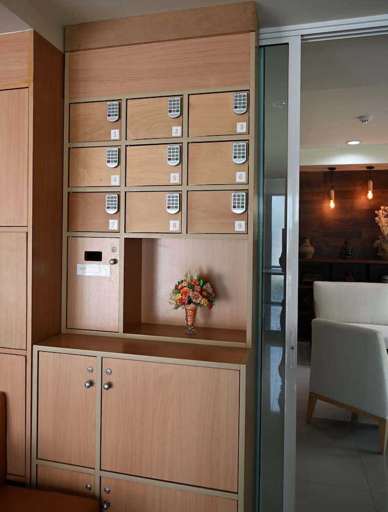 Sasi Place 8/65