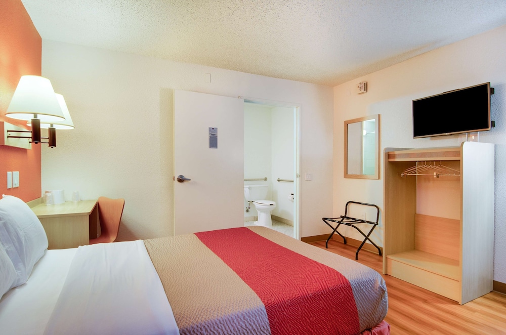 Motel6 Tacoma, WA - Fife 17/39