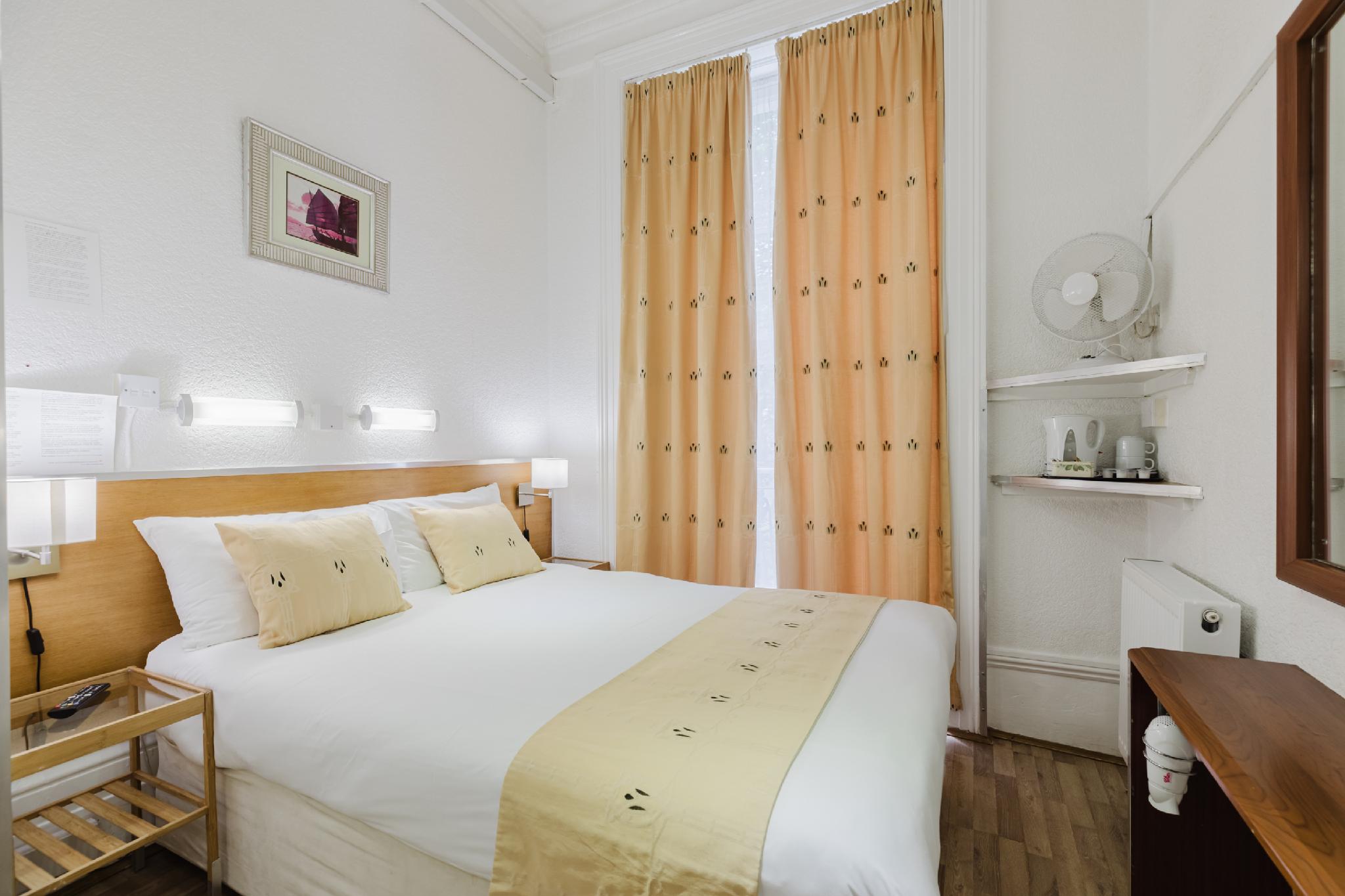 Semi Room, Double Bed