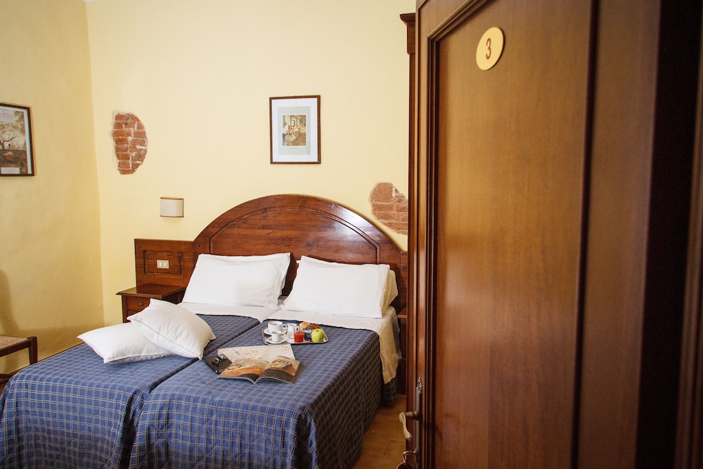 Nizza Hotel 25/69