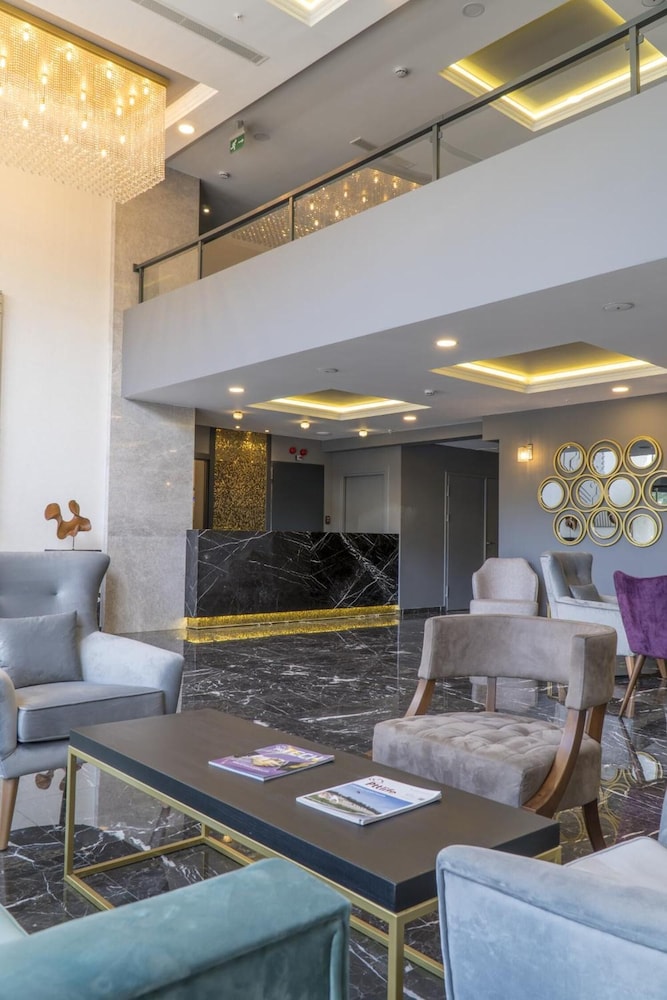 Greymark Hotel 35/57