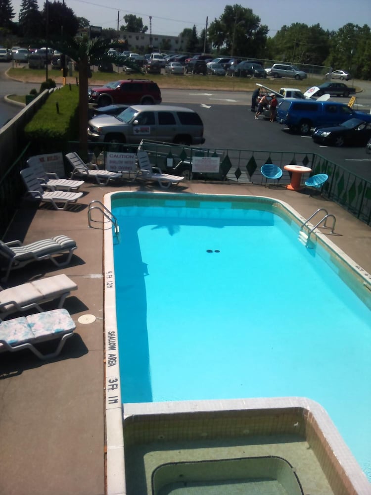 Rainbow Motor Inn - By The Falls 36/62