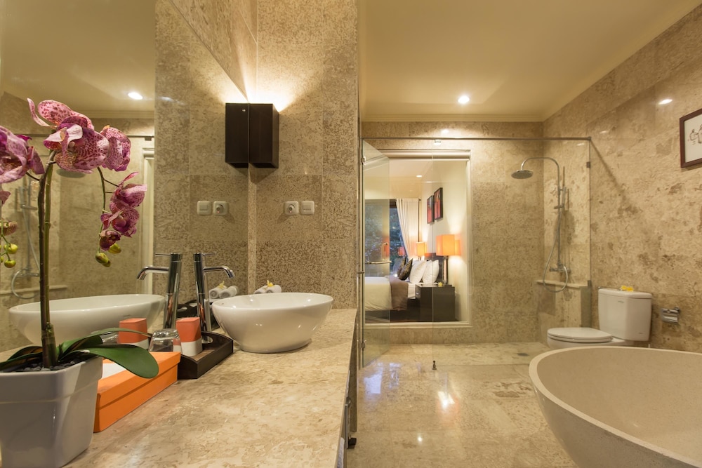 The Reika Villa 25/69
