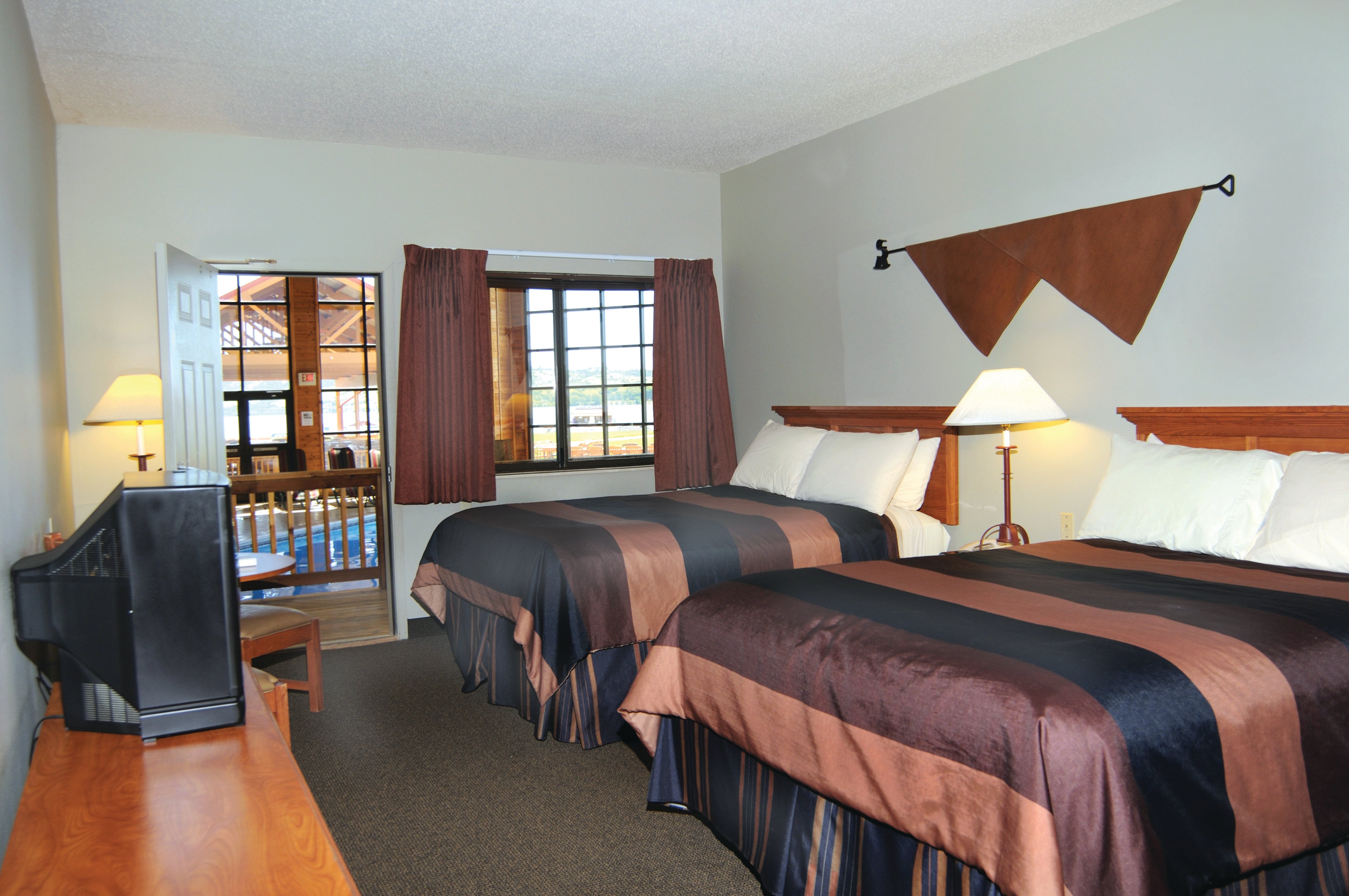 Arrowwood Resort At Cedar Shore 4/25