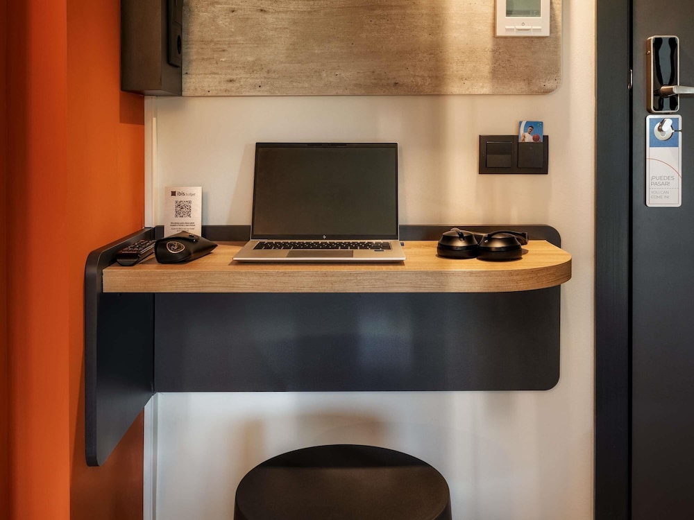 ibis budget Madrid Aeropuerto 48/58