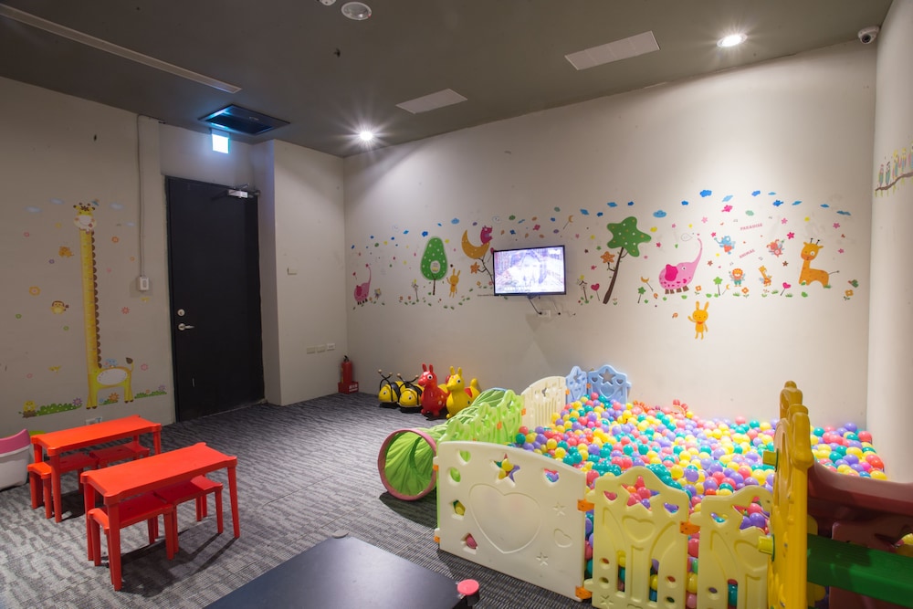 Kiwi Express Hotel-Jiuru 40/47