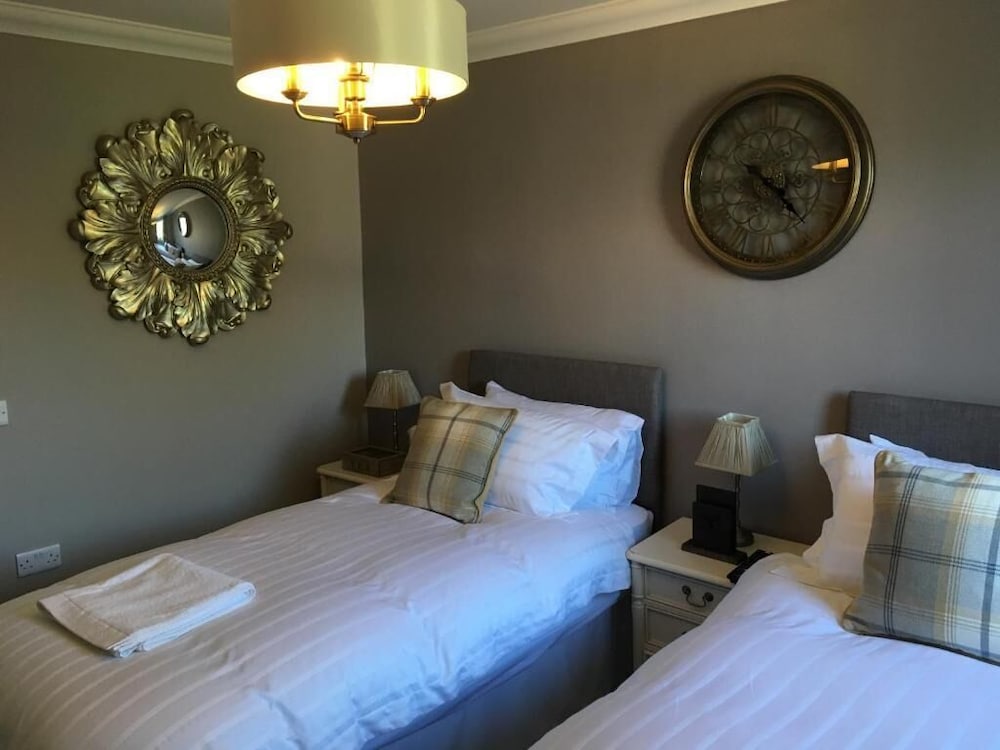 The Huntingdon B&B 10/34