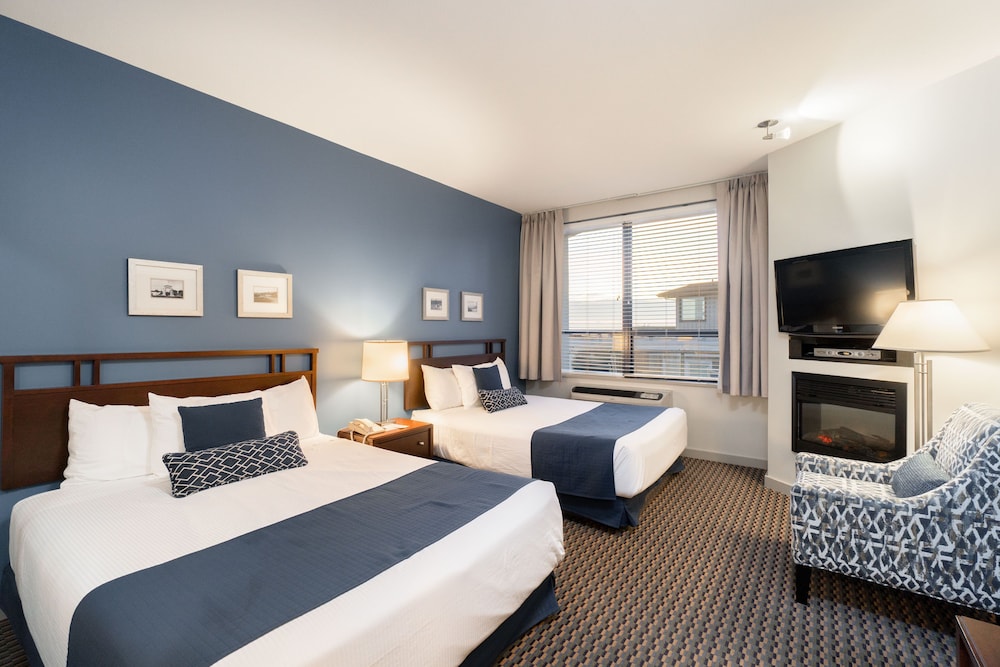 2 BEDROOMS, SUITE