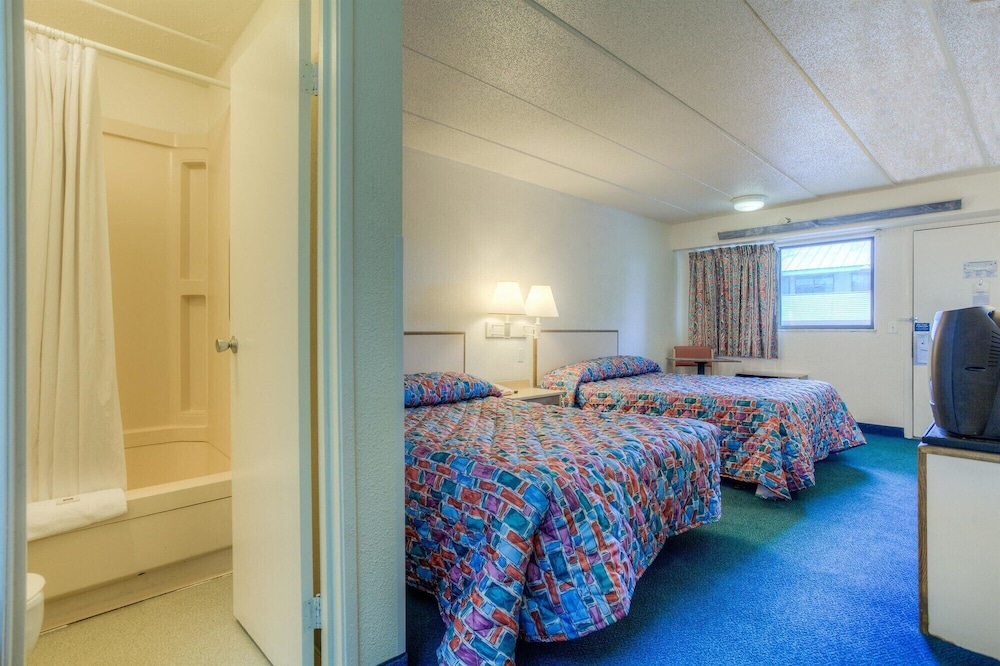 Motel6 Knoxville, TN - North 21/45