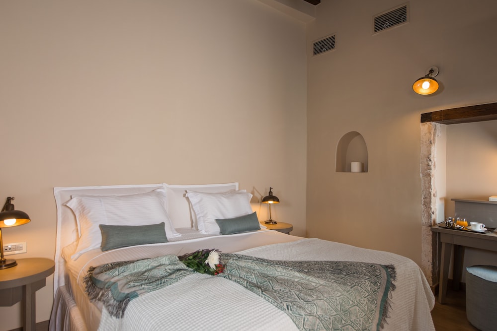 Serenissima Boutique Hotel 26/71