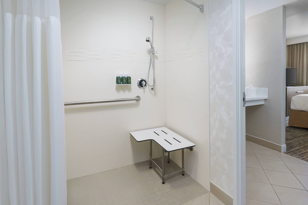 استوديو بسرير كوين مع أريكة لذوي الإعاقة، Residence Inn by Marriott Austin Downtown/Convention Center 4/5