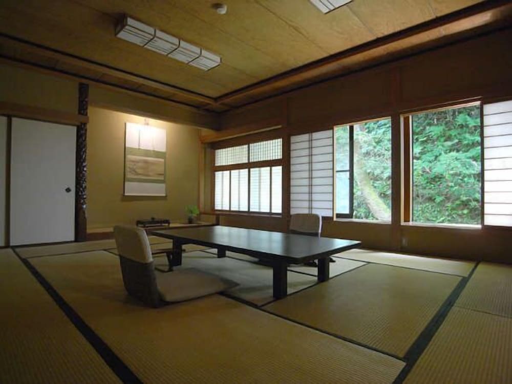 Motoyu Ishiya 34/49