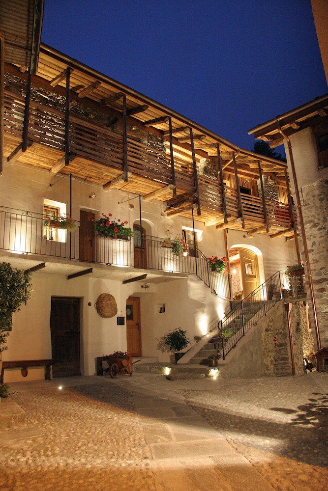 Ostello Del Castello Tirano 3/50