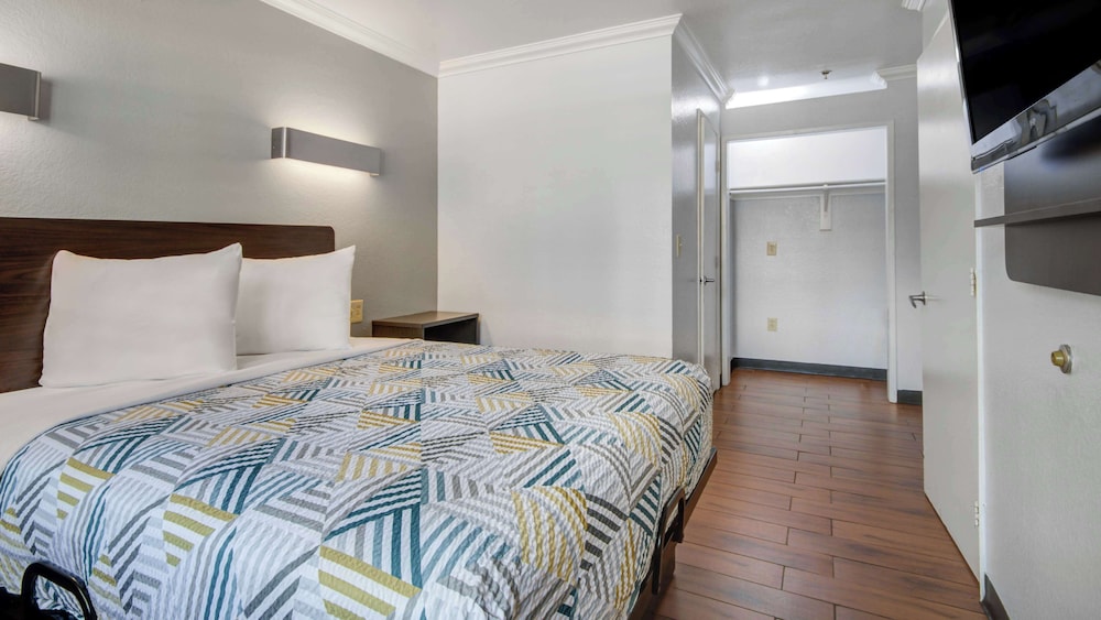 SUITE, 2 QUEEN BEDS, KITCHENETTE