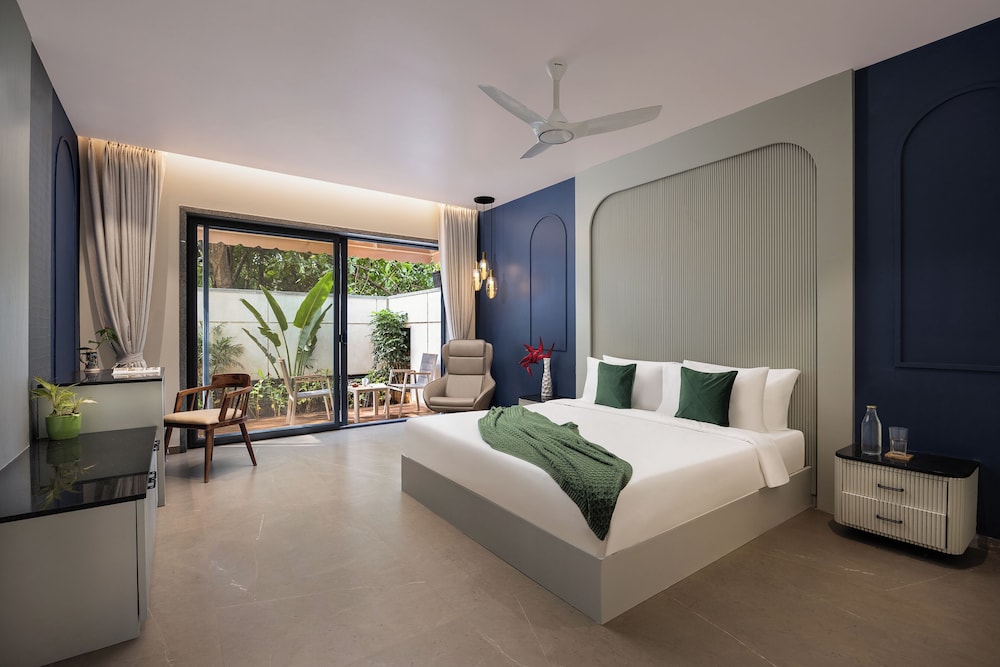 ELIVAAS Cloud 7 4 BHK Villa with Pvt Pool 22/72