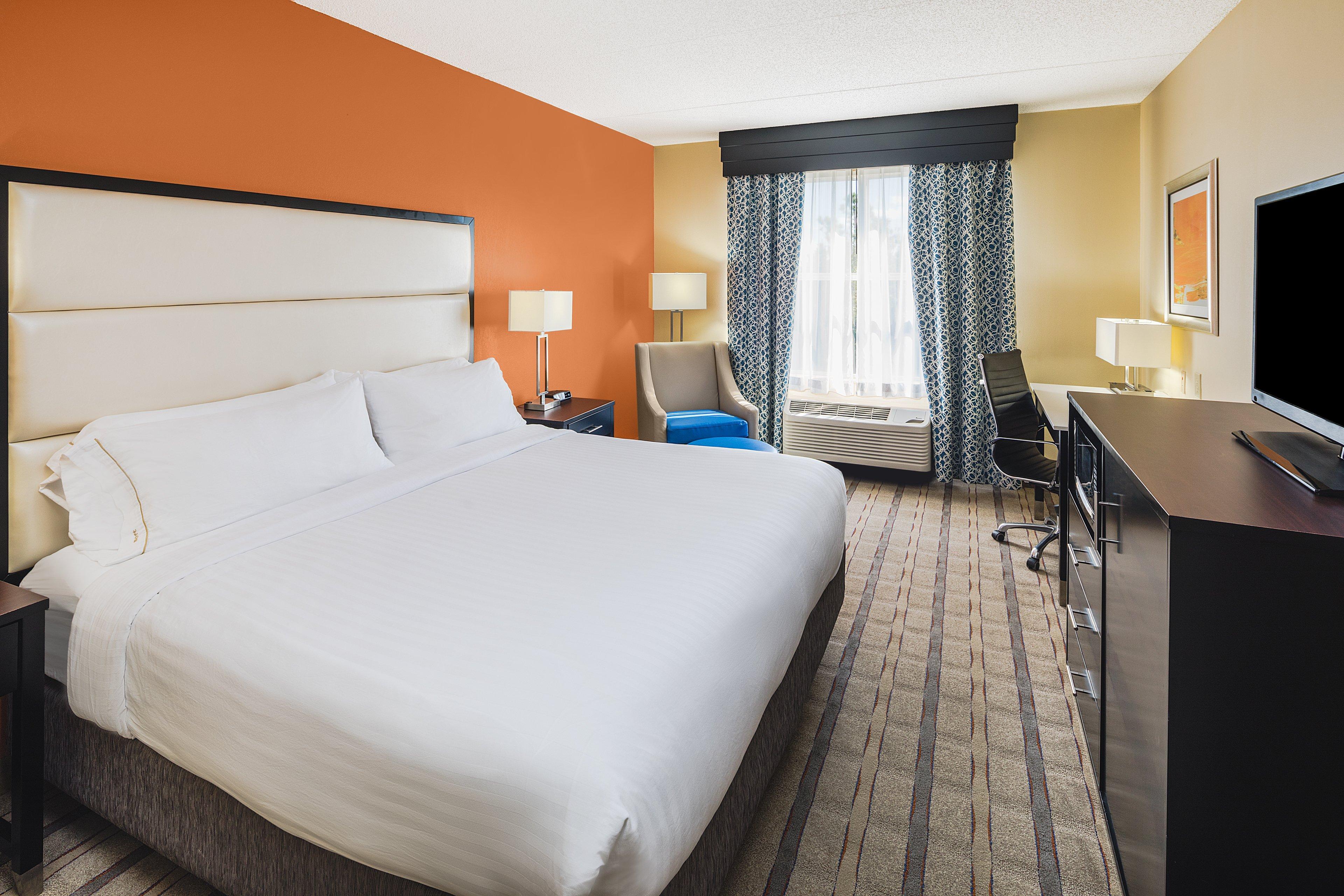 غرفة بسرير كينج، Holiday Inn Express And Suites Duluth Mall Area 2/3