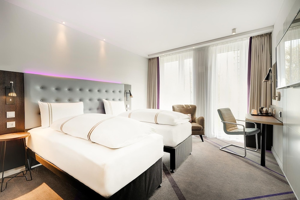 Standard, Twin Beds