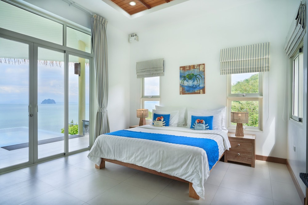 HILLTOP, POOL, VILLA