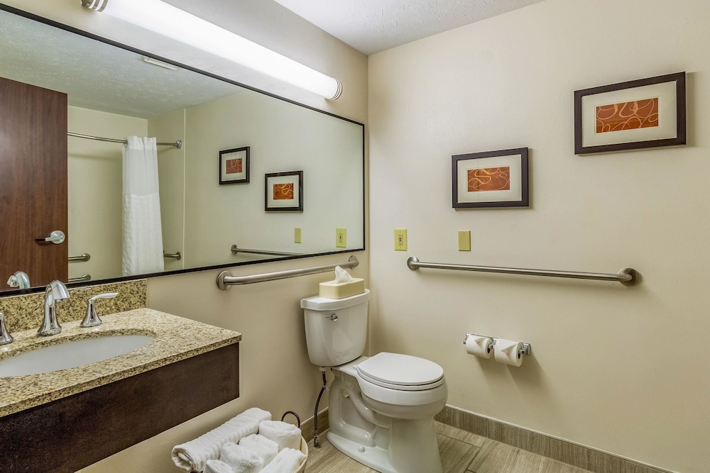 Comfort Inn Independence - Cleveland 9/30