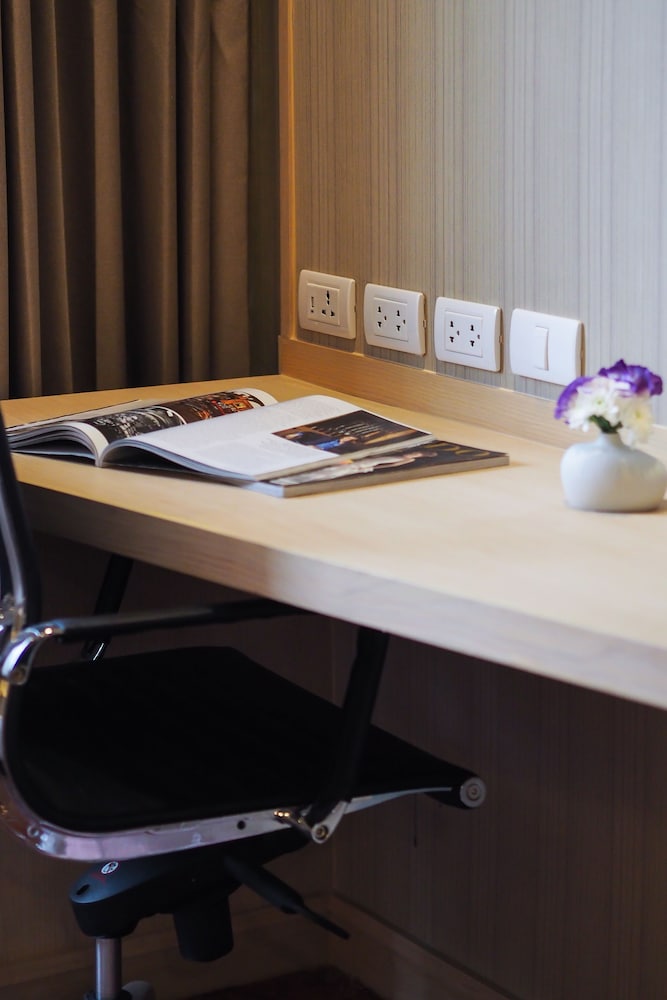 Eleven Bangkok Sukhumvit 11 by Kingston Hotels 66/73