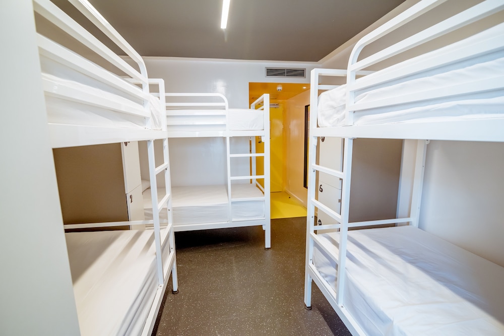 Room, Sextuple, 3 Bunk Beds, Private Bathroom