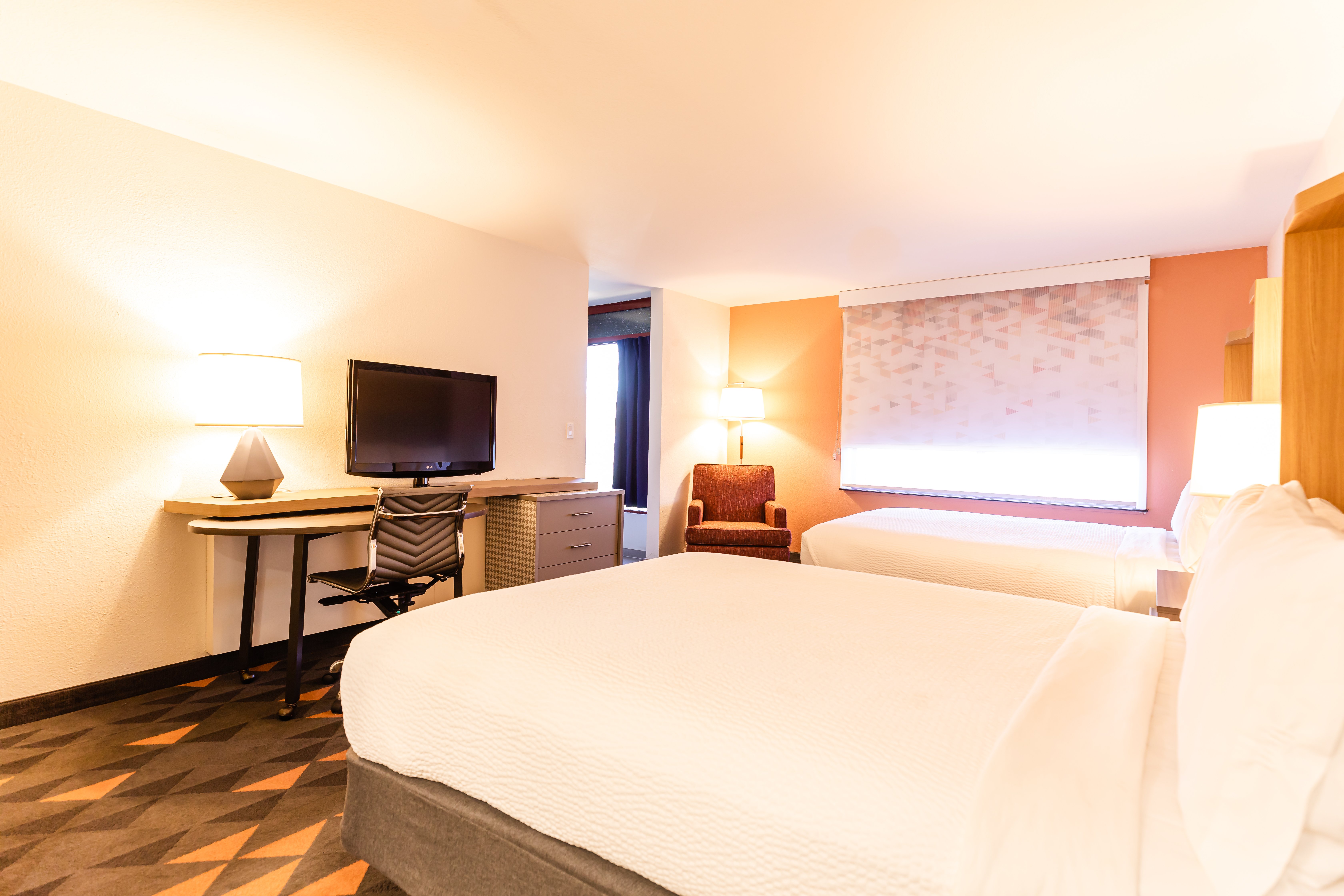 Holiday Inn Sacramento Rancho Cordova 32/77
