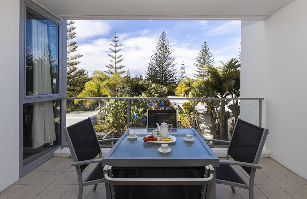 Ocean Pacific Resort 52/73